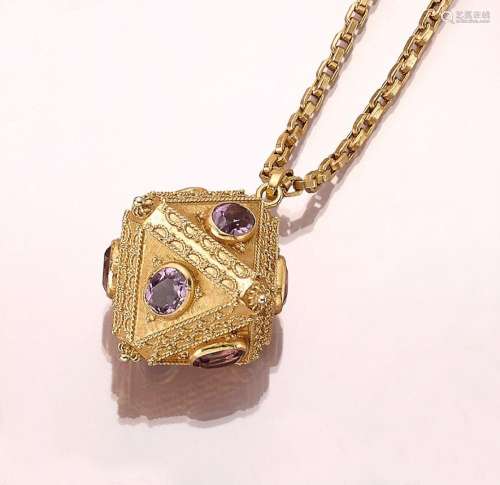 18 kt gold pendant with amethysts with chain