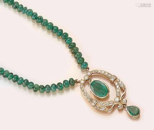 Necklace with emeralds and brilliants