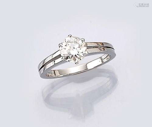 18 kt gold diamond-solitaire-ring