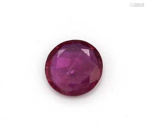 Loose round bevelled ruby