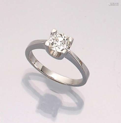 18 kt gold diamond-solitaire-ring