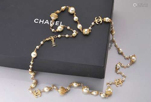 CHANEL Runway necklace with rhine stones