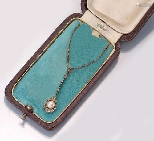 14 kt gold Art Nouveau pendant with orient pearls and diamon...