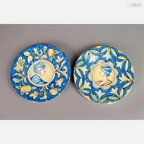 Pair of Deruta ceramic dishes