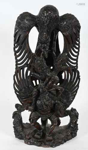 INDE.Grand bois sculpté