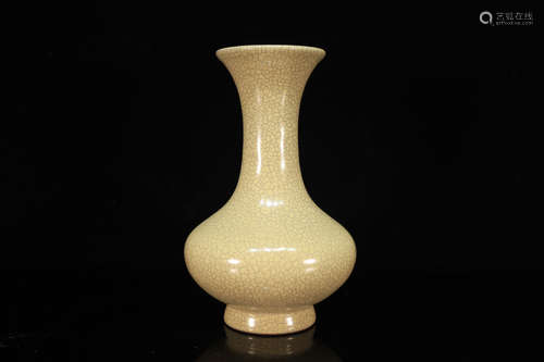 Ge Type Porcelain Vase