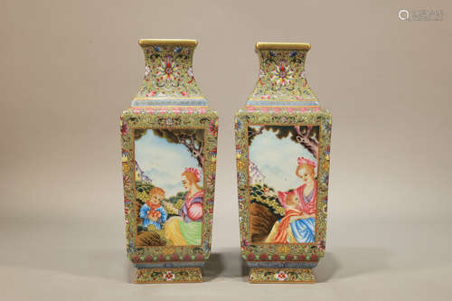 Pair of Famille Rose Porcelain Vase