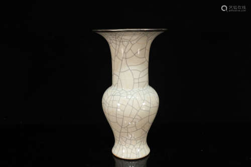 Ge Type Porcelain Vase