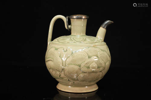 Yaozhou Carved Flower Pattern Porcelain Pot