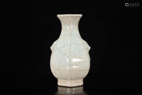 Ge Type Porcelain Vase