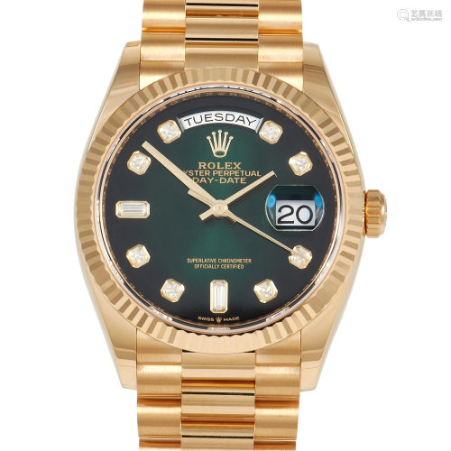Rolex Day-Date 36mm Watch W/Ombre Green Diamond Dial