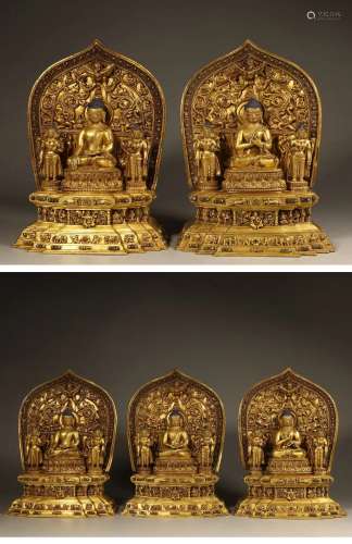 In the Qing Dynasty, bronze gilded and inlaid with treasure,...
