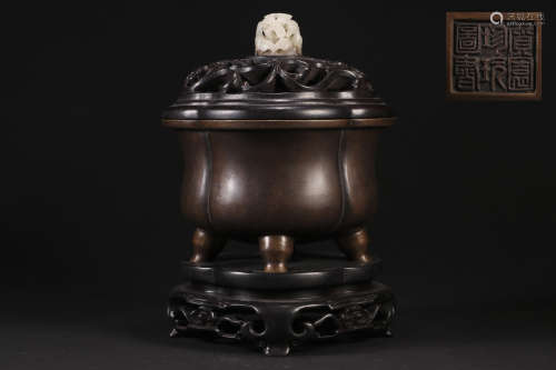 Old Tibetan copper tire with cover censer
