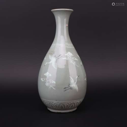 Qing Dynasty fresh celadon jade pot spring bottle