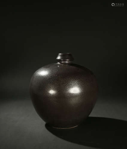 Cizhou kiln black glaze dropping ball belly plum vase]