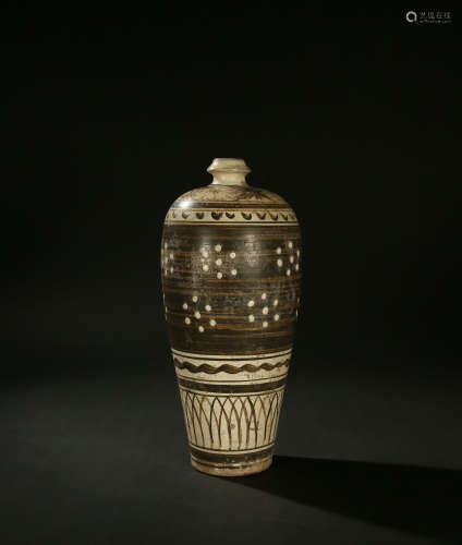 [Cizhou kiln plum vase with white background and black patte...