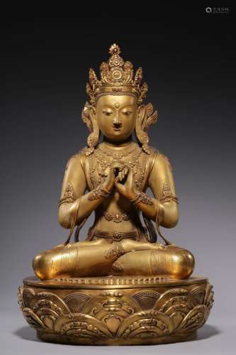 In the Qing Dynasty, the bronze gilded central pilujana Budd...