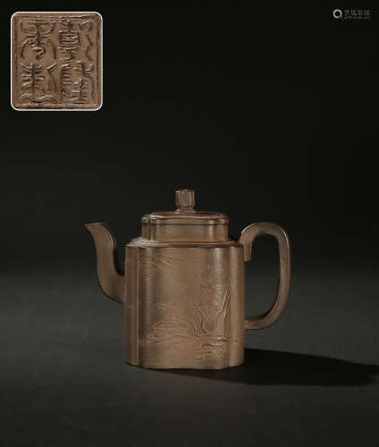 Clay painted lettering pot made in the year of Qianlong