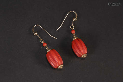 A pair of coral earrings in Qing Dynasty