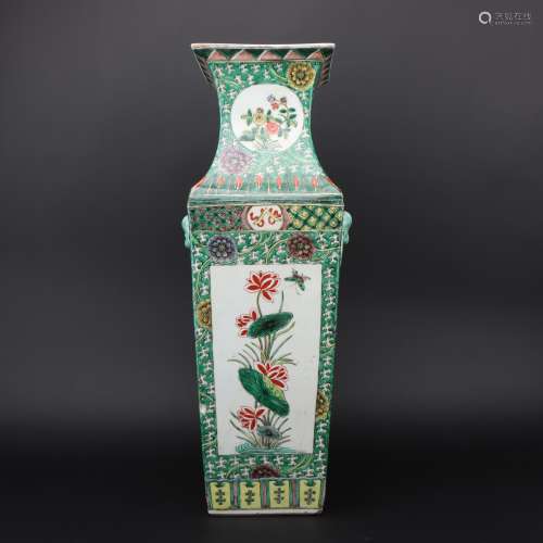 Qing colorful flower and bird square bottle