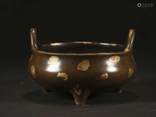 Golden incense burner made in Xuande year of the Ming Dynast...