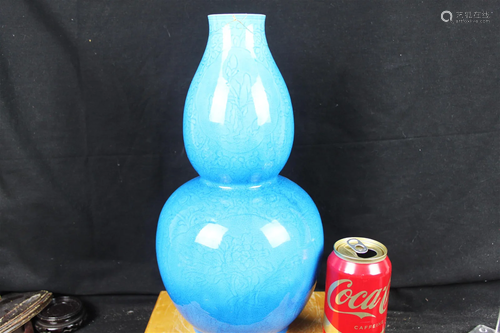 Antique Chinese Blue Gild Porcelain Vase