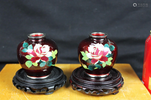 A Pair Chinese Gild Mini Vases