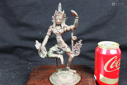 Antique Chinesee Bronze Statue