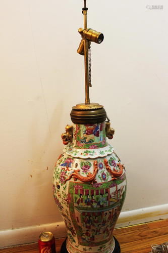 Antique Chinese Familie Rose Porcelain Vase Lamp