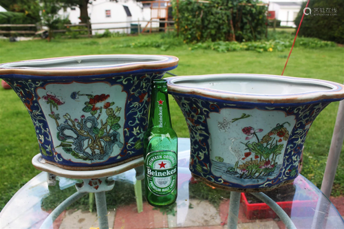 A Pair Antique Chinese Porcelain Planter