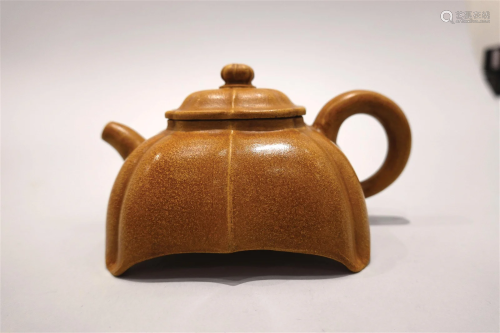 A YiXing teapot. Attributed to ChenMingyuan.