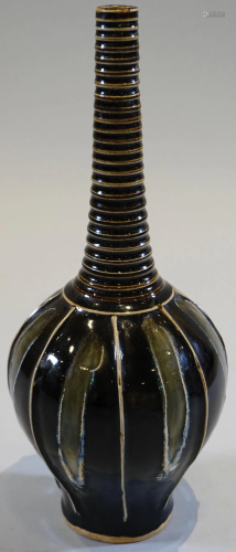 A CiZhou kiln and black glazed long-neck vase.