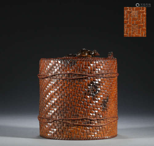 Qing Dynasty, bionic porcelain pen holder