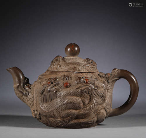 Purple clay pot with Panlong pattern in Qing Dynasty