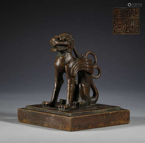 In Ming Dynasty, bronze animal button seal