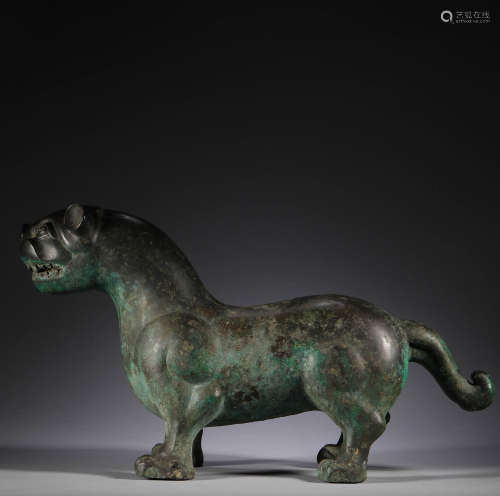 During the Shang and Zhou dynasties, bronze beasts