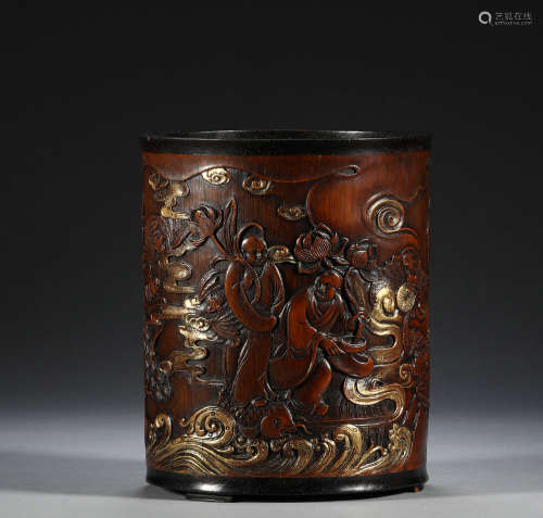 In the Qing Dynasty, bamboo carving and gold pen holder