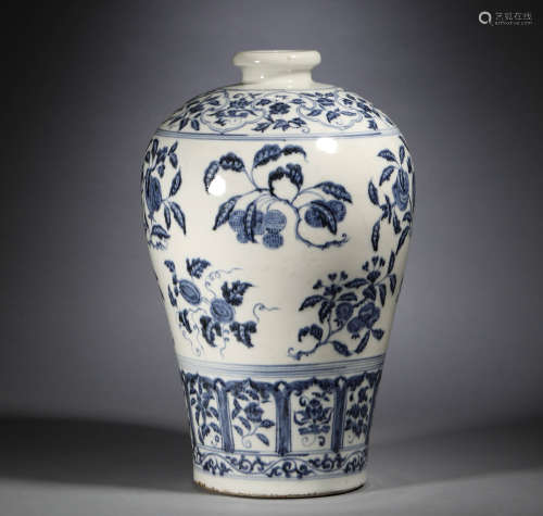 Ming Dynasty, blue and white flower plum vase