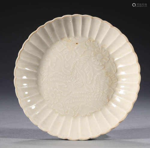 Liao Dynasty, Ding kiln, flower pattern plate