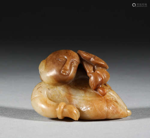 In the Song Dynasty, Hotan jade boy held lotus