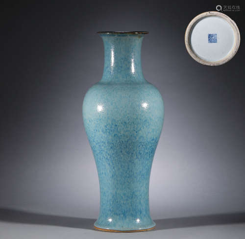 In the Qing Dynasty, Lujun glaze vase