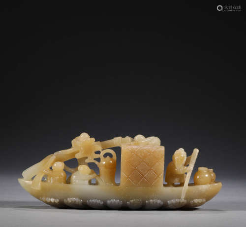 Hotan jade boat pen holder in the Qing Dynasty