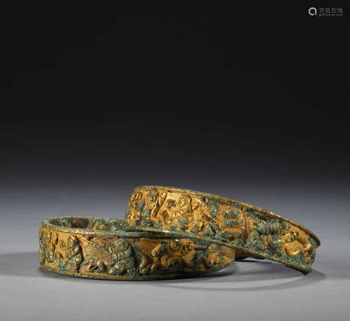 In the Song Dynasty, there were a pair of copper gilded brac...