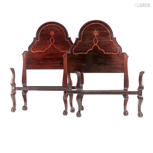 A PAIR OF D. JOÃO V (1706-1750) BEDS