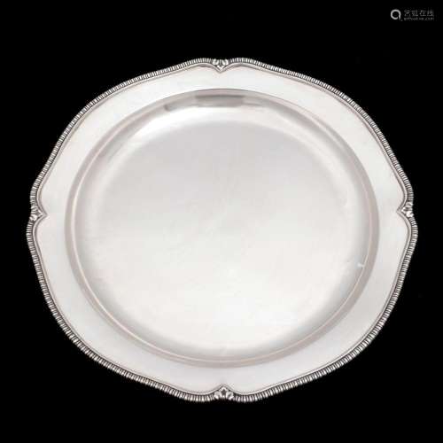 A SERVING PLATE