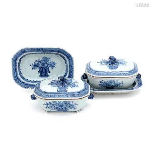 A PAIR OF SMALL TUREENS WITH PLATTERS