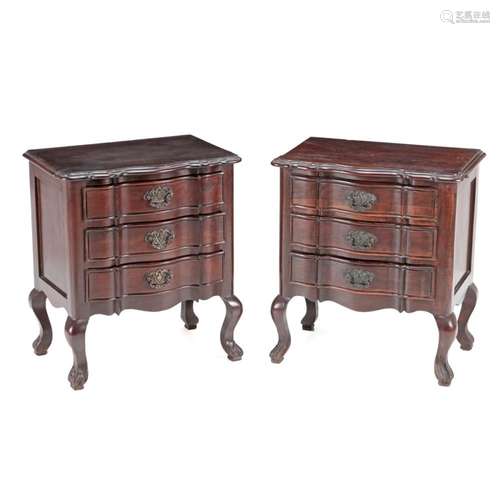 A PAIR OF D. JOSÉ STYLE COMMODES