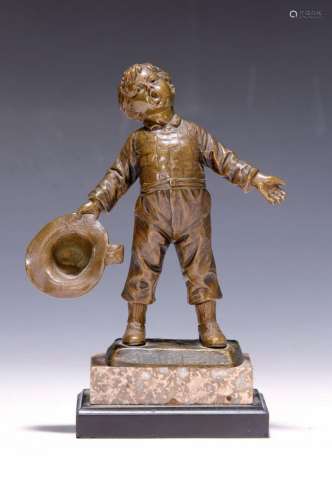 Bronze sculpture, German, around 1900, singingboy with