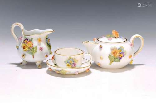 3 parts of porcelain, Meissen, around 1900, miniatures