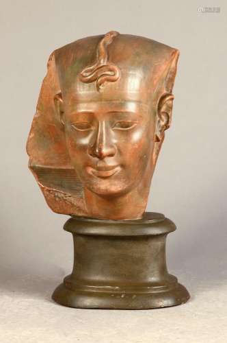 Large bust (Tutankhamun), 1920, plaster/sand- lime brick